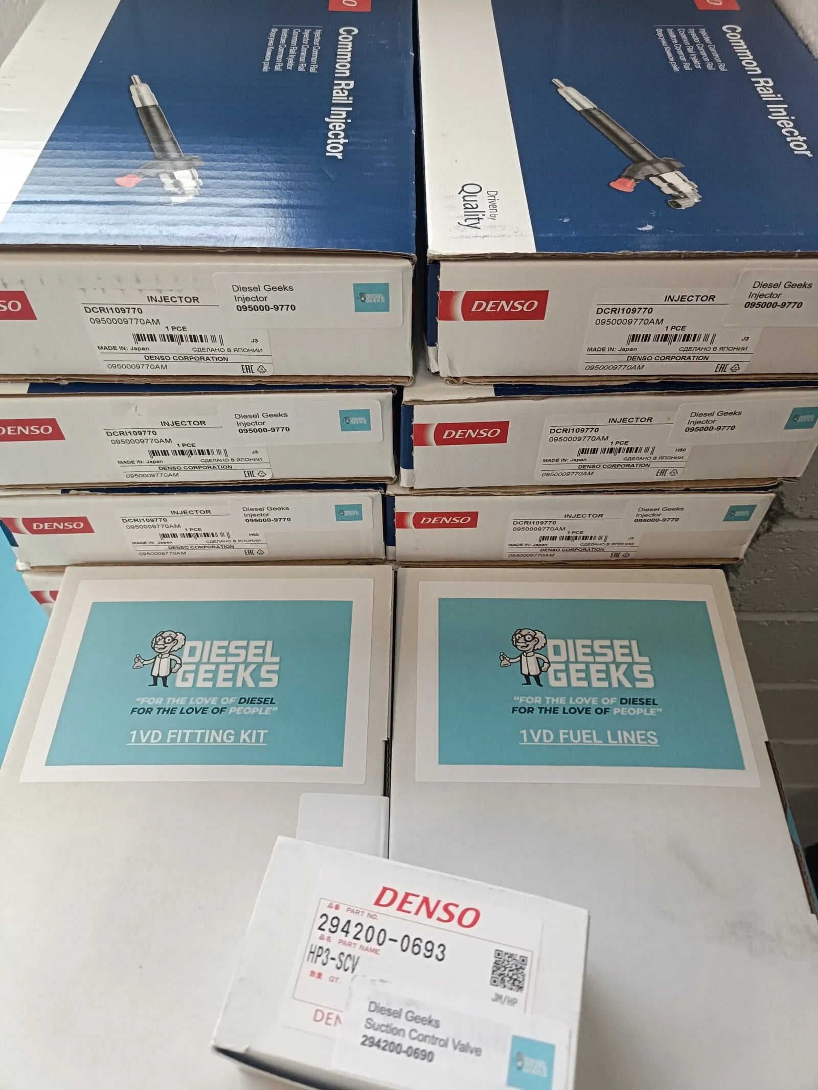 Pre-DPF Injectors and install kit to suit VDJ70 Series