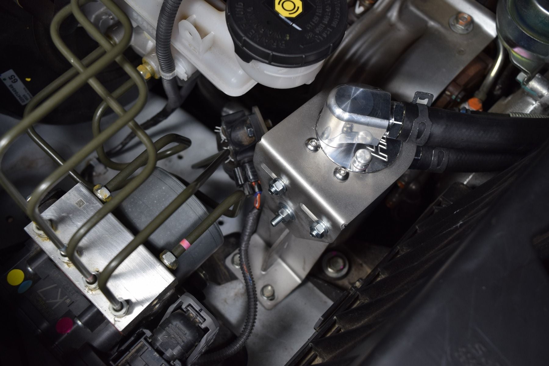 Isuzu D-MAX / MUX 2016-2020 DPF Model HPD Catch Can